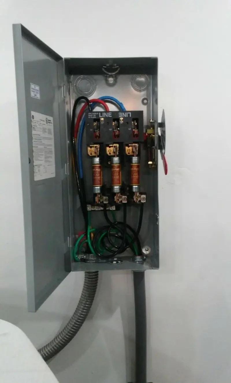 Three-phase disconnect switch installed for Smoke Detector Installation in Winthrop Harbor